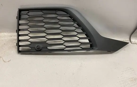 Audi Q7 4M Front bumper lower grill 4M0807682AM