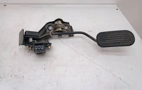 Toyota Avensis Verso Accelerator throttle pedal 8928147010 02008 1983003010