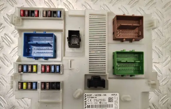 Volvo S60 Fuse module BG9T14C256HA G9T14C256HA 31314866AA