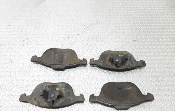 Mazda 3 I Brake pads (front) 