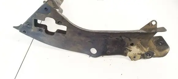 Mercedes-Benz E W211 Radiator support slam panel