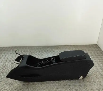 Volvo XC40 Center console 32226777