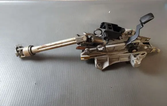 Volvo XC60 Steering wheel axle 22051200363 31406367