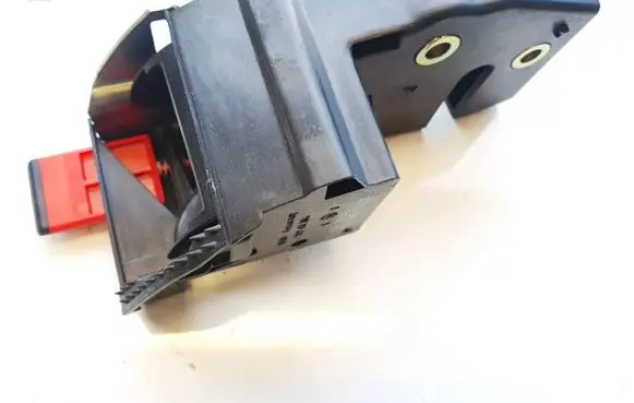 Audi A3 S3 8P Seat back rest lock catch 1k0885681c