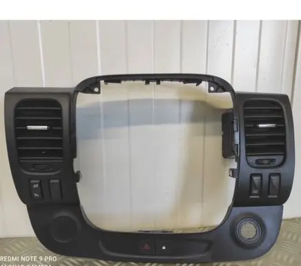 Renault Trafic III (X82) Radio/GPS head unit trim 93452450 93452451 682607479R
