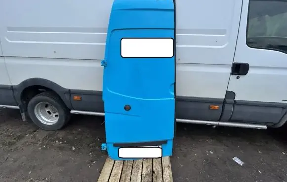 Mercedes-Benz Sprinter W906 Back/rear loading door 9067402300 9067400905