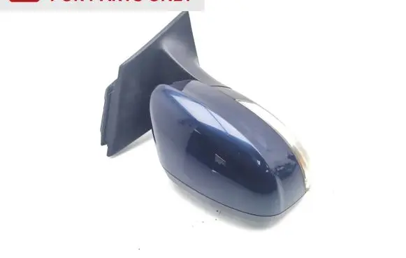 Ford Focus Front door electric wing mirror E9024550