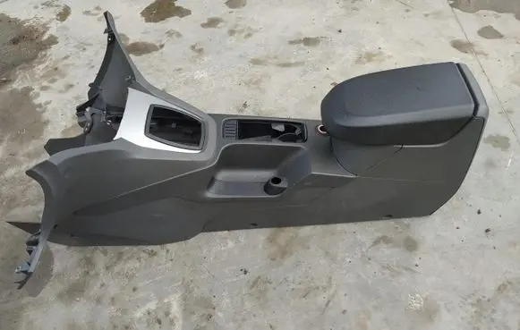 Ford Focus C-MAX Center console 