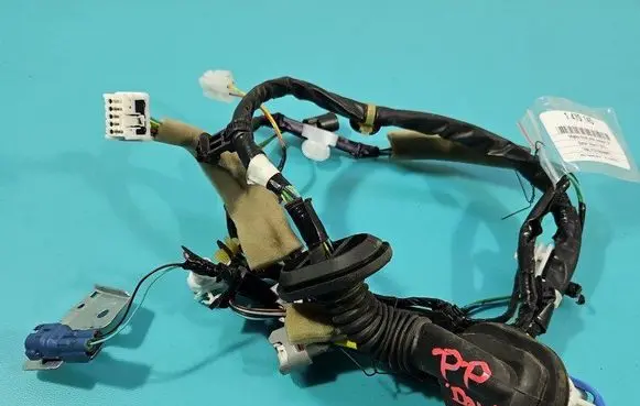 Suzuki Vitara (LY) Front door wiring loom 36757-86R21 IMPRK1470145