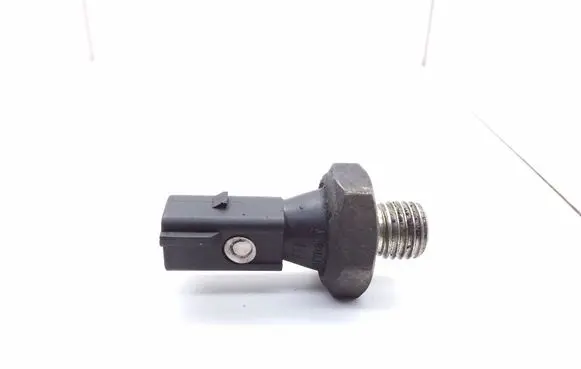 Mercedes-Benz A W169 Oil pressure sensor A0051537828