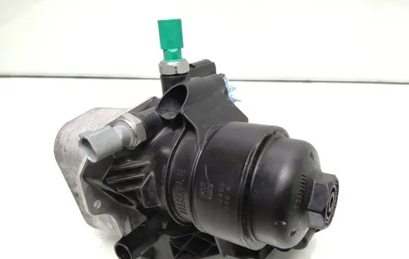 Oil filter mounting bracket