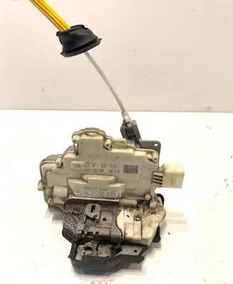 Audi A3 S3 8P Front door lock 4F1837016