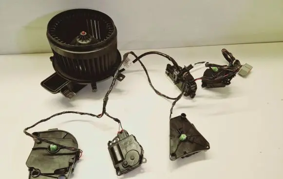 Dodge Challenger Interior heater climate box assembly 9416095 DF357002 116116