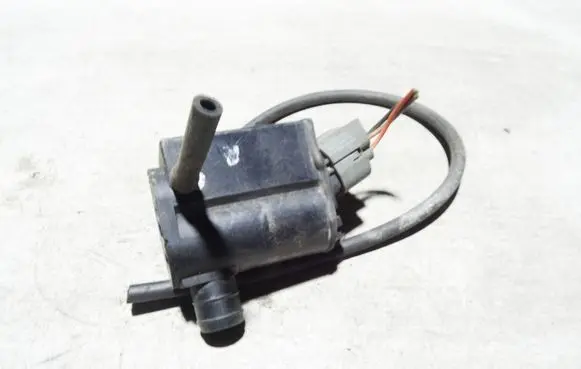 KIA Sorento Windscreen/windshield washer pump 985102J000