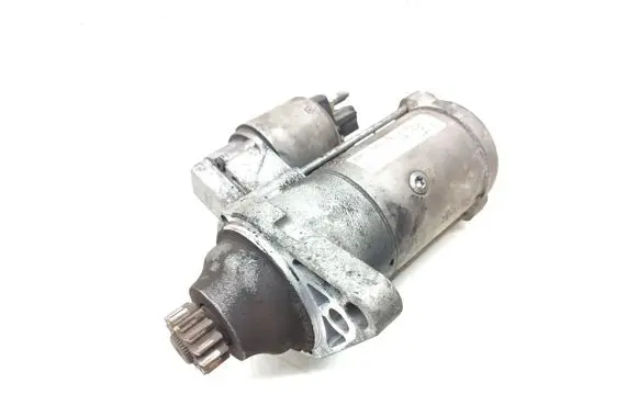 Volkswagen Touran II Starter motor 02Z911024A