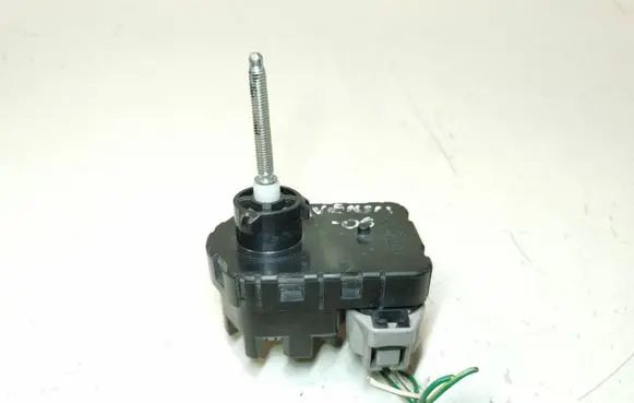 Toyota Avensis T250 Headlight level adjustment motor 