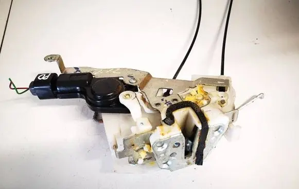 Nissan Pixo Front door lock