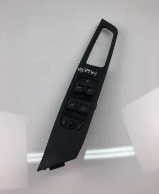 Volvo S60 Electric window control switch 31334345