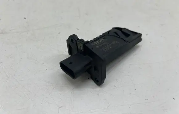 BMW X3 G01 Mass air flow meter 8605565