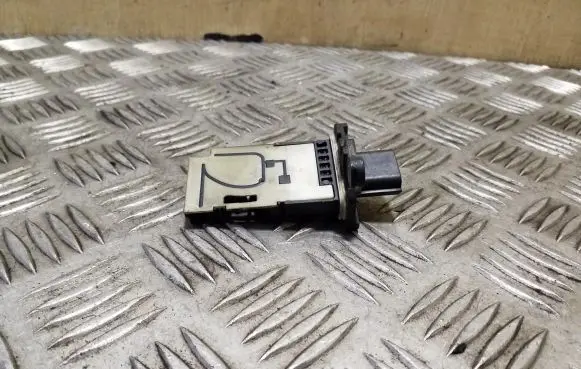 Nissan X-Trail T32 Mass air flow meter H8201267959 5WK98504 93450753
