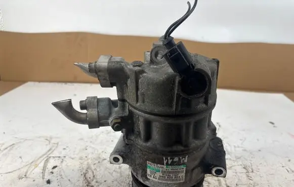 Volkswagen Jetta VI Air conditioning (A/C) compressor (pump) R134A1702P 064235121B4 5N0820803C