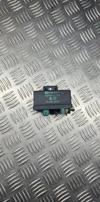 Peugeot 607 Glow plug pre-heat relay 9639912580