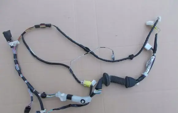 Toyota Yaris Front door wiring loom 821510DC30 NE49794
