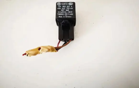 Audi A6 S6 C4 4A Other relay 191953227a 4db003750-64