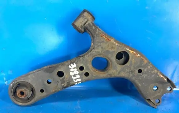 Toyota Prius (XW30) Front lower control arm/wishbone 4806947050