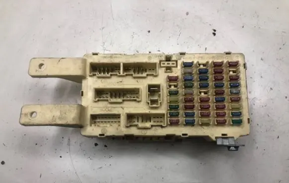 Hyundai Santa Fe Fuse module