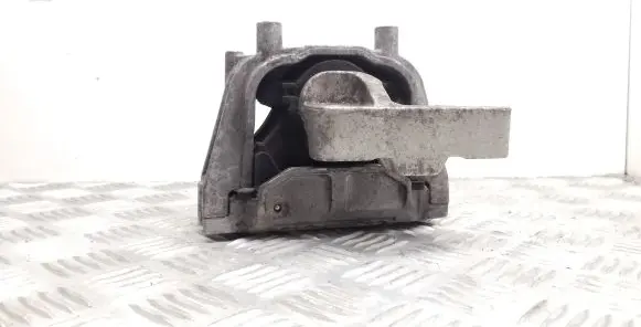 Audi A3 S3 8P Engine mount bracket 1K0199262CE