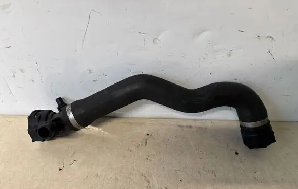 BMW 4 F32 F33 Engine coolant pipe/hose 7812941