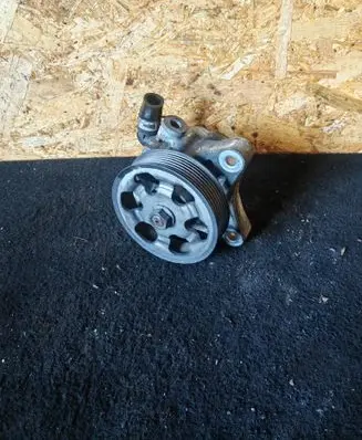 Honda CR-V Power steering pump