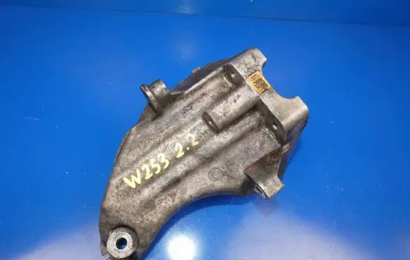 Mercedes-Benz GLC X253 C253 Engine mounting bracket A6512235504
