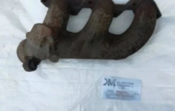 Mercedes-Benz S W126 Exhaust manifold 1031421502