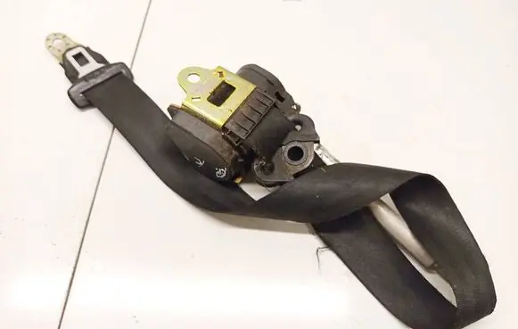 Audi A4 S4 B5 8D Front seatbelt 0566040200