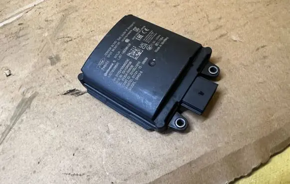 Ford Kuga III Blind spot module LJ6T14D599CB