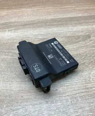 Volkswagen PASSAT B6 Gateway control module 3C0907530C 3C0907951A 007
