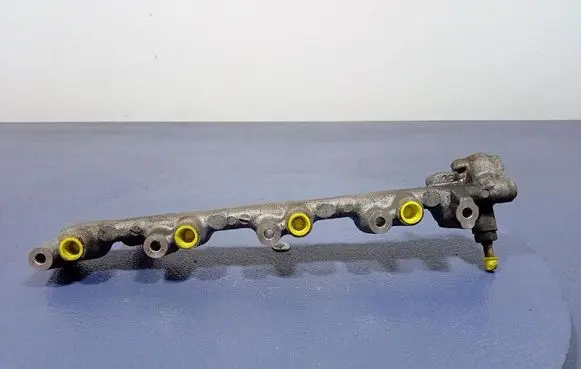 Toyota Avensis Verso Fuel main line pipe 8945822010