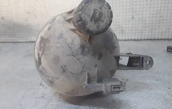 Mercedes-Benz B W245 Coolant expansion tank/reservoir 1695000149