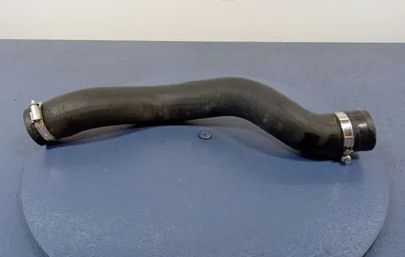 Volvo V40 Engine coolant pipe/hose