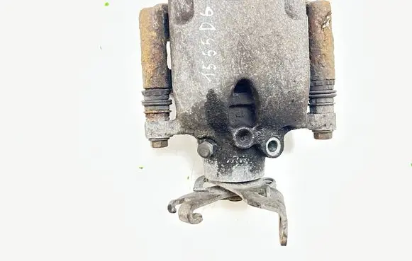 Opel Insignia A Rear brake caliper