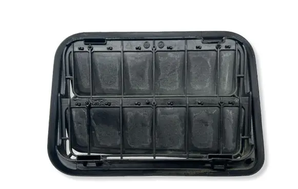 Peugeot 208 I Quarter panel pressure vent 9675506980