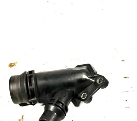 BMW 5 E39 Engine coolant pipe/hose 2247744