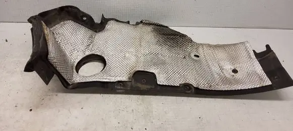 Jeep Grand Cherokee Heat shield in engine bay 