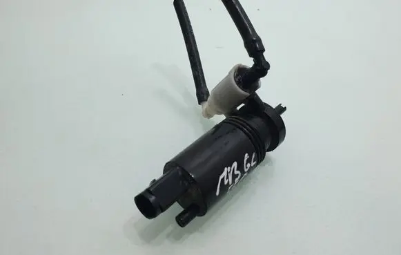 Mercedes-Benz GL X164 Windscreen/windshield washer pump 1006671