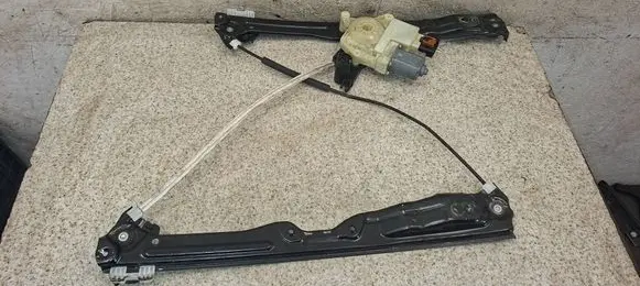 Peugeot 308 Front door window regulator with motor 9677734880