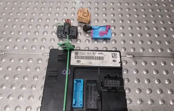 Audi Q7 4L Comfort/convenience module 4L0907289C