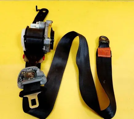 Mitsubishi Galant Front seatbelt 0426018