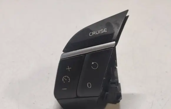 Steering wheel buttons/switches